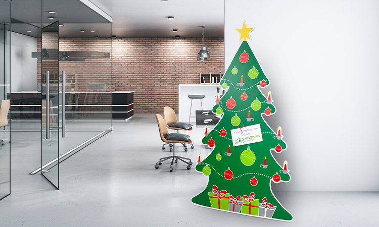 Bedruckter Weihnachtsbaum in einem Büro
