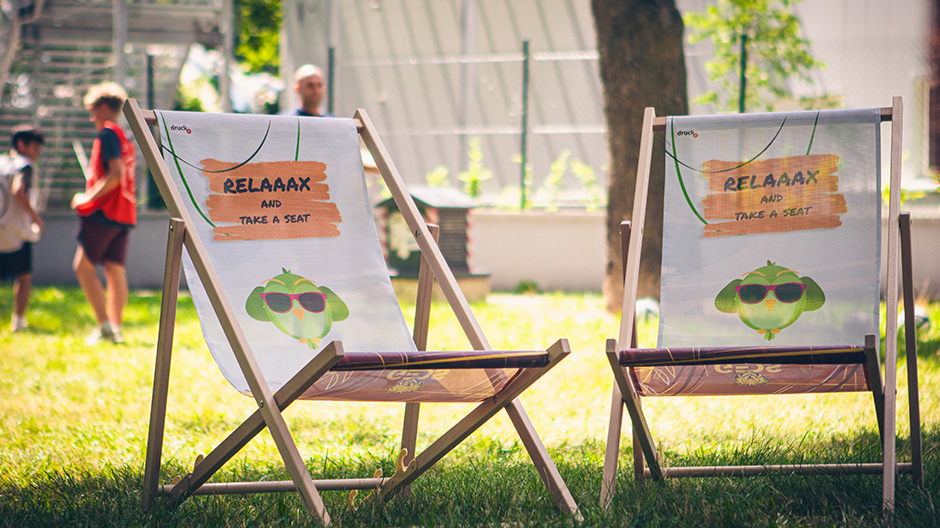 Zwei Liegestühle Zwei Liegestühle