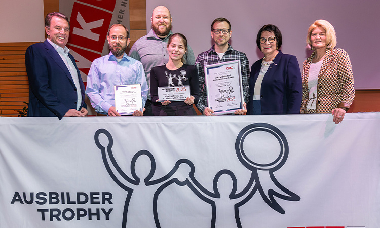 druck.at Mitarbeiter:innen mit der Auszeichnung druck.at Mitarbeiter:innen mit der Auszeichnung